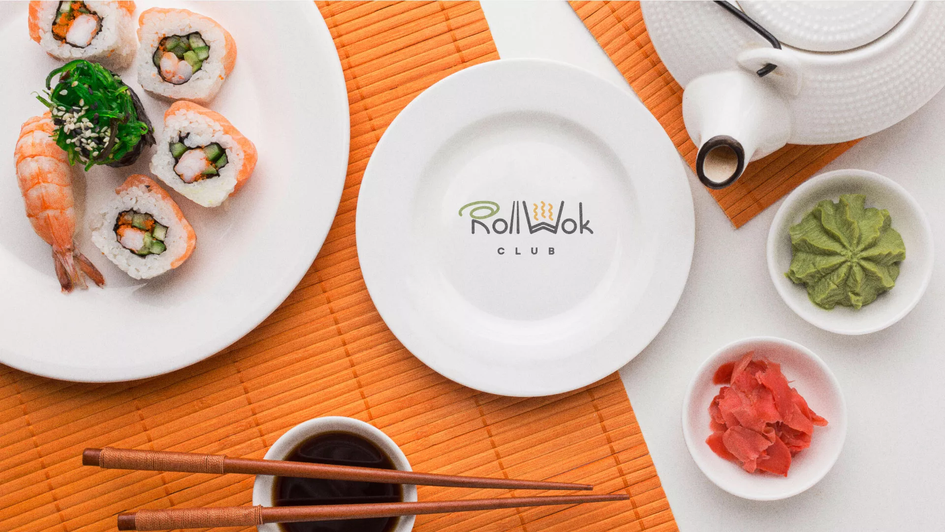 Разработка логотипа и фирменного стиля суши-бара «Roll Wok Club» в Корсакове